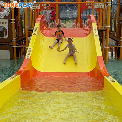 Customized Design Eco-friendly Fiberglass Water Slide with >500kg Capacity for Aqua Parks